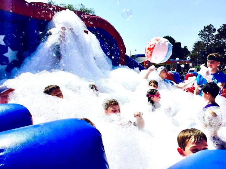 Hotel Family / Weekend Foam Package rental add-on